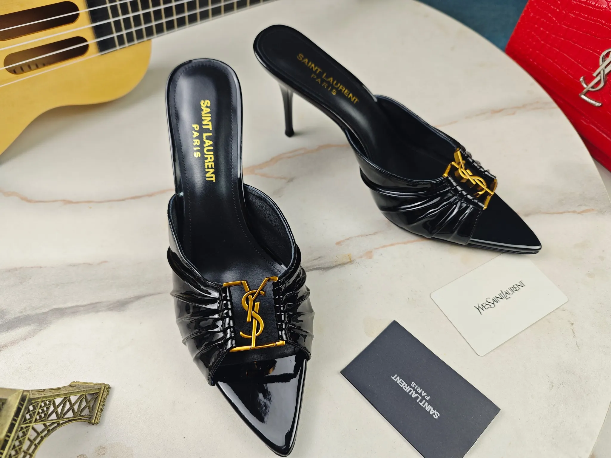 👟👟Ex-factory price 520👟👟 【Saint Laurent】Yves Saint Laurent, stiletto heel YSL sandals💃2024 early autumn counter synchronized with the latest styles, YSL, decoration👠 Classic and high-quality glamorous masterpieces, the hottest spring and summer series in the counter, with temperament, fashion, classic and attractive design style 😌The on-foot effect is particularly beautiful〰️, the material is imported from Italy, small black cow, imported black patent leather, lining, and foot pads; sheepskin, heel height, stiletto 9cm, size 35-41 (34.41.42 must be customized, non-returnable) outsole; imported genuine leather outsole, complete with counter packaging